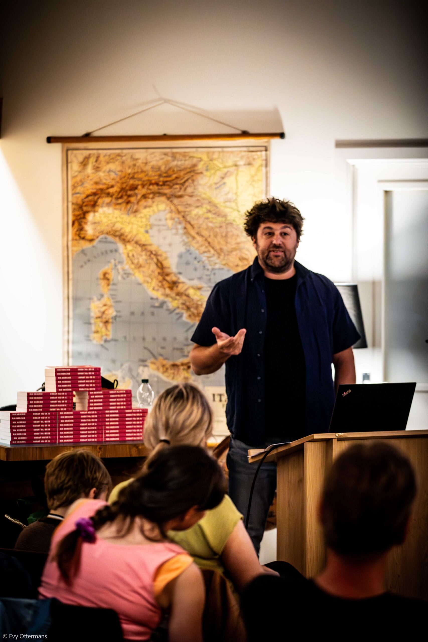 Boekpresentatie / lezing: "Omdat hij er is", door Rik Merchie